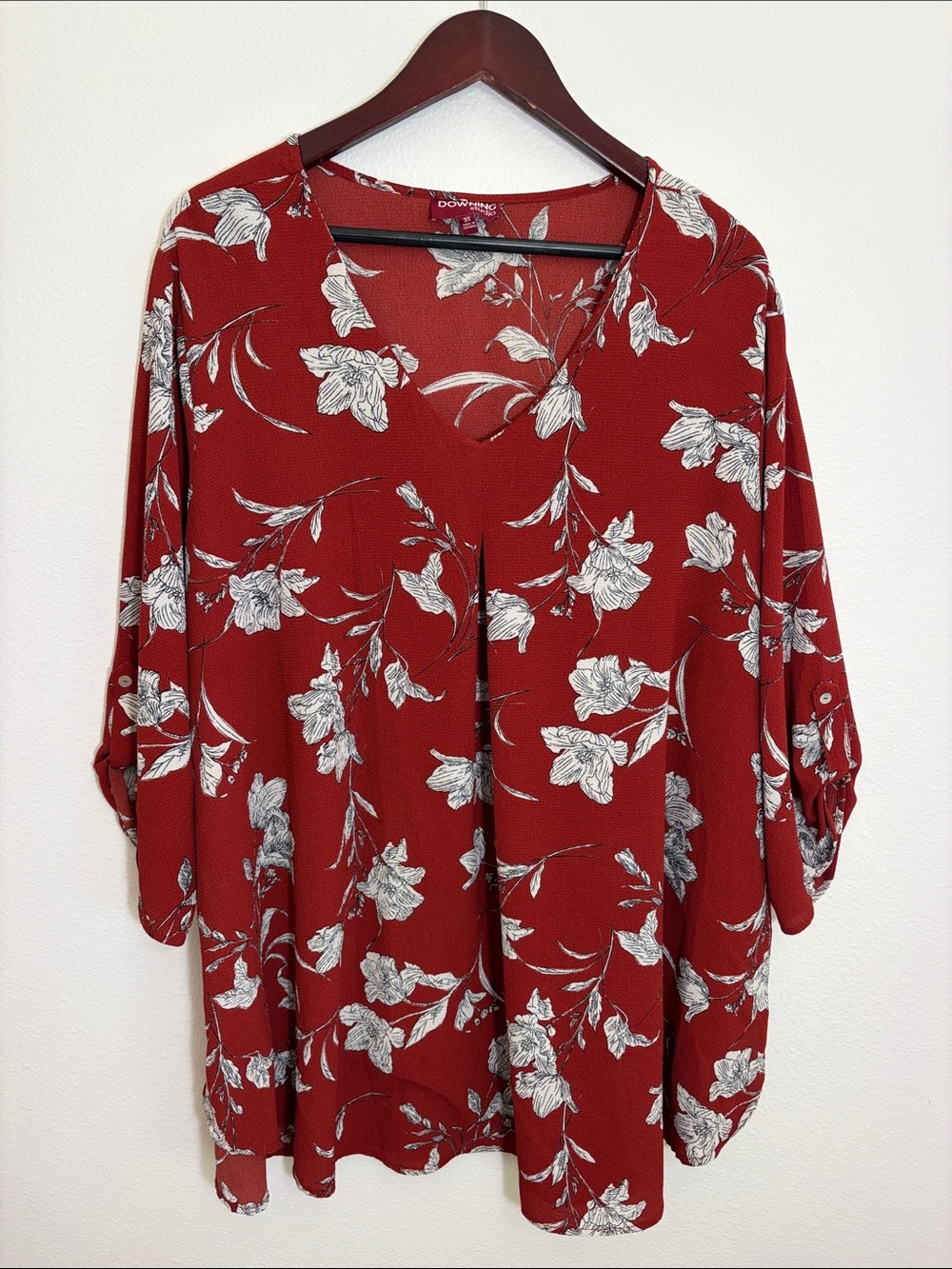 Downing Studio Flowy Burnt Red Floral V-Neck Women's Top